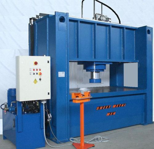 Pressa idraulica - Sheet Metal Men s.r.l. - raddrizzatrice / per lamiera / verticale