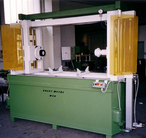 Tester di tenuta vaso di espansione - Sheet Metal Men s.r.l.