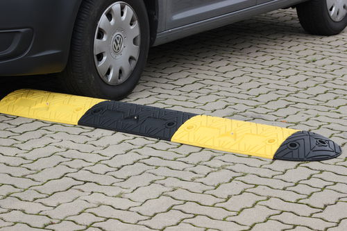 Protezione per cavi per veicolo pesante - 450,475 series - Dancop International GmbH - con fissaggio a terra