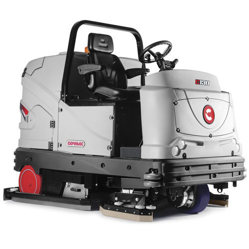 Lavasciuga pavimenti uomo a bordo - C130  - Comac spa - a batteria / diesel / industriale
