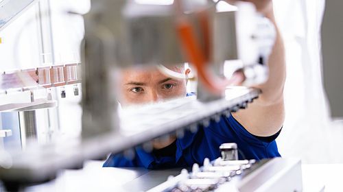 Riposizionatore automatico - Körber Pharma - per siringa
