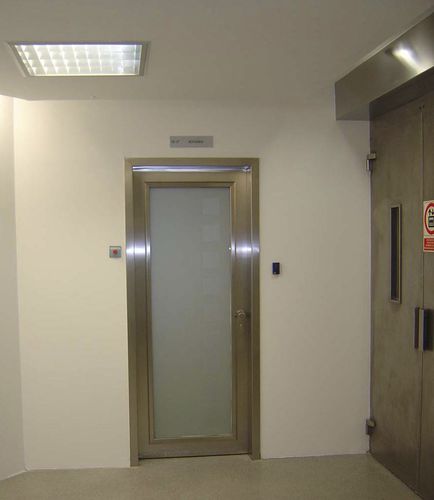 Porta battente - VRF-90 series - ALFATECO MADRID S.A. - in metallo / in vetro / industriale