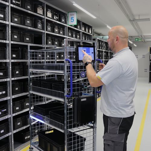 Carrello per preparazione di ordini - PickCart - CAPTRON - a ripiani / con cestello / per contenitore di stoccaggio