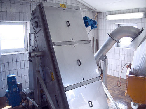 Vaglio per trattamento di acque reflue - EscaMax® - Huber Technology - stazionario / per liquido / compatto