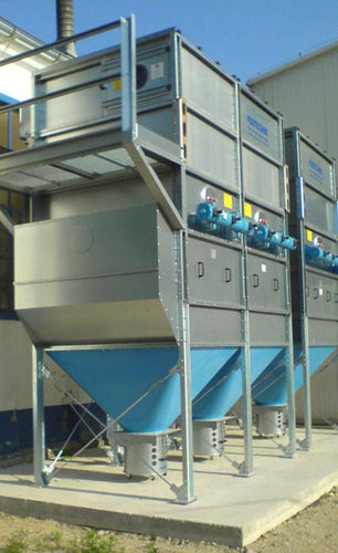 Depolveratore a cartuccia - Höcker Polytechnik - con rimozione a getto spinto / compatto / per sabbiatura