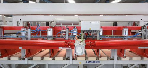 Segatrice a pannelli - Dieffenbacher - per legno / interamente automatica / di alta precisione