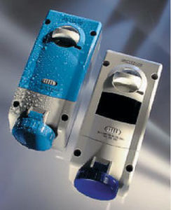 Presa elettrica a muro - ADVANCE HD series - SCAME PARRE S.p.A. - da incasso / IP44 / interbloccata