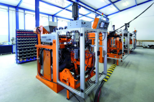Macchina di soffiaggio di estrusione - GM 2000 series - GDK spol. s.r.o. - a doppia stazione / automatica / elettrica