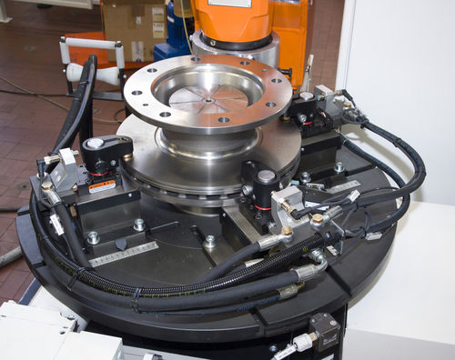 Macchina equilibratrice verticale - VPUBK40-TO - CEMB - dinamico / per disco di freno / per veicoli pesanti