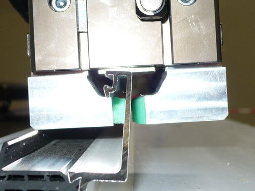 Pinza per movimentazione per profilati in alluminio - X293 - SAPELEM