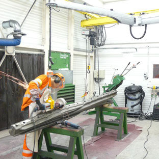 Manipolatore con gancio - X089 - SAPELEM - per utensili / per l'industria metallurgica