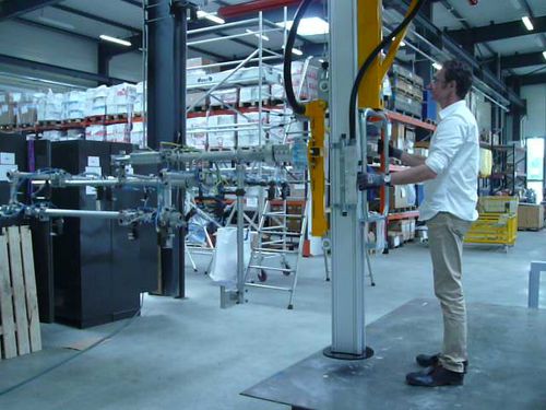 Manipolatore a ventosa - X280 - SAPELEM - per movimentazione di componenti di automobili / bilanciato / per l'industria automobilistica