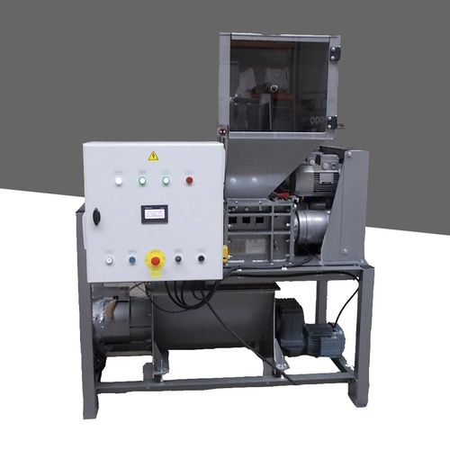 Trituratore a 4 alberi - Q300 - BLIK - per legno / di metallo / per rifiuti solidi sfusi