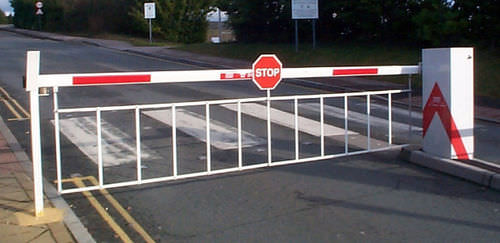 Barriera per parcheggi - FBX - FRONTIER PITTS FRANCE - a sollevamento / in alluminio