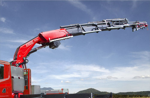Gru per applicazioni pesanti - F2150RA xhe-dynamic series - Fassi gru S.p.A - montata su camion / con braccio / telescopica