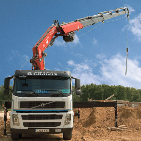 Gru per applicazioni pesanti - F425 series - Fassi gru S.p.A - montata su camion / telescopica / per cantiere