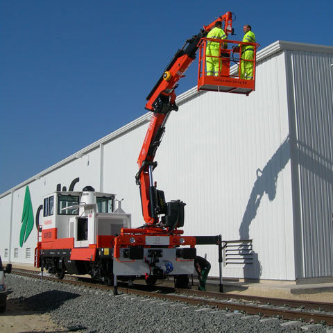 Gru per applicazioni ferroviarie - Railway series - Fassi gru S.p.A - su guida di scorrimento / articolata / di carico