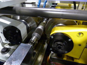 Macchina di rullatura per filettature - Seny S.A. - CNC