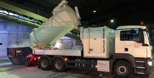 Camion aspiratore - VacTruck - Wieland Lufttechnik GmbH + Co.KG - a 3 assi / per l'industria del riciclaggio
