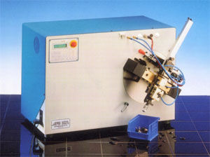 Macchina sbavatrice - max. 10 000 cycles/hr | E 200 - EBSO GmbH