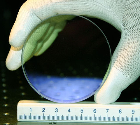 Cristallo di fluoruro di calcio drogato con itterbio (Yb:CaF2) - Hellma GmbH & Co. KG - ottico / laser
