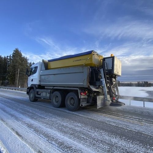 Spargisale sabbia - Stratos Lava series - Aebi Schmidt Holding AG  - per camion