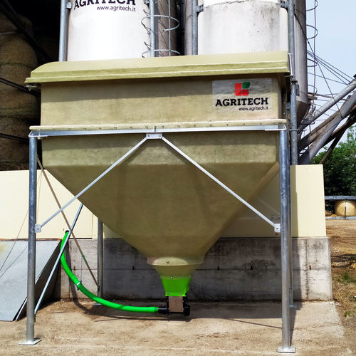 Silo per prodotti sfusi - AGRICASE - AGRITECH SRL - in acciaio galvanizzato / per il settore agricolo / per animali