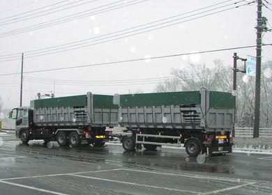 Rimorchio con cassone ribaltabile - Hüffermann Transportsysteme GmbH  - per attrezzatura industriale / a 2 assi / trainato