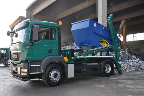 Camion con cassone ribaltabile - AK series - MEILLER F. X. Fahrzeug- und Maschinenfabrik GmbH & Co KG - a 2 assi / per cantiere