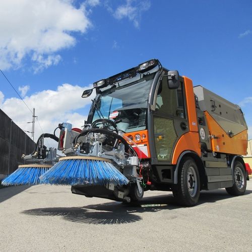Spazzatrice montata su veicolo - TK-M29 - Gebrüder TRILETY GmbH  - idraulica / per strade / per rifiuti