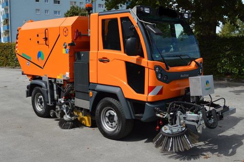 Spazzatrice montata su veicolo - MCK series - Gebrüder TRILETY GmbH  - idraulica / per spazi pubblici / per polveri