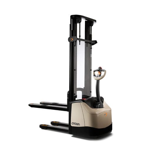 Accatastatore elettrico - WF 3200 Series - CROWN - idraulico / a timone con guida da terra / per magazzino