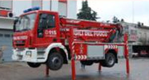 Piattaforma antincendio montata su camion - DT 28 F - Cela - telescopica / con braccio articolato / per pompiere