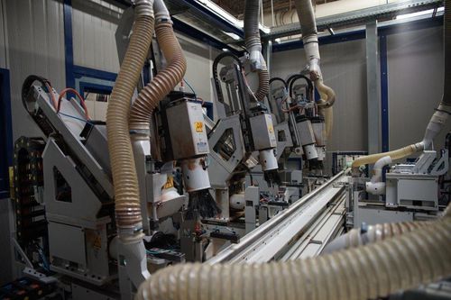 Linea di produzione per prodotti in legno - DRILLMATIC - Working Process - da finestra