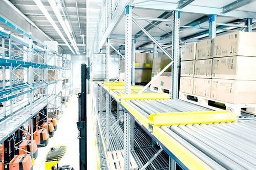 Scaffalatura per magazzino di stoccaggio - SSI SCHÄFER - per multistoccaggio / dinamica / FIFO
