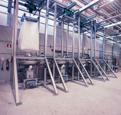 Svuota big-bag a vibrazione - Cepi Spa - con dispositivo di sollevamento / di granulato / per polvere