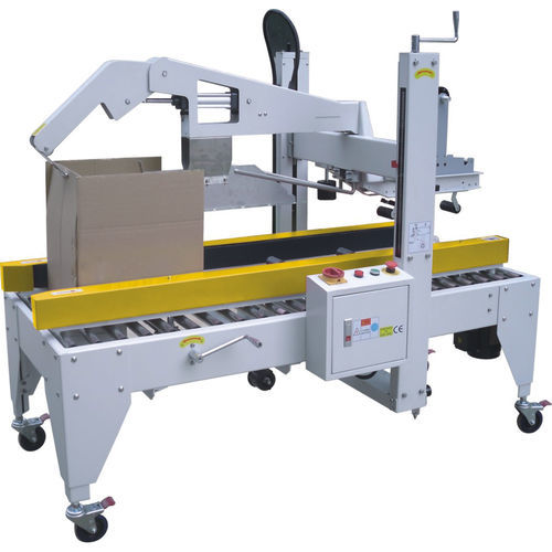 Sigillatrice di cartoni / casse a 4 lembi - SPC-50  - SHANDONG  SINOLION  MACHINERY  CORP  LTD - nastro adesivo / semiautomatica