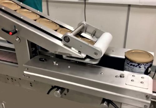 Incapsulatrice a scatto - CAPLICATOR - Travtec Group - automatica / per lattine / per bottiglie