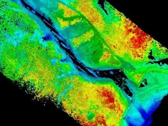 Segmenti di nuvole di punti raccolti con P330 Pro e AA450 sul sito ed elaborati con il software CoPre.