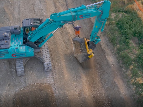 Una macchina del tempo in cantiere.