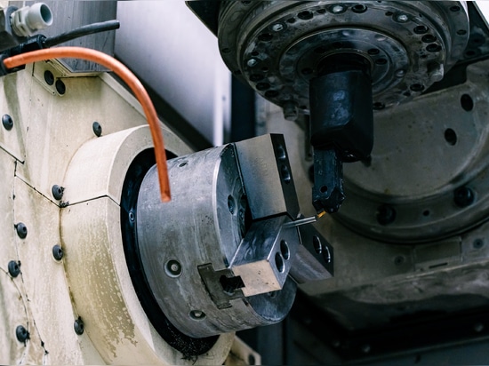 Lavorazione CNC a 5 assi