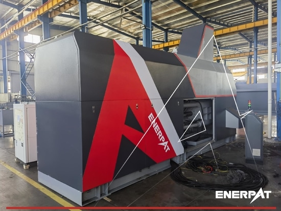 Azienda di riciclo metalli del Medio Oriente aumenta l'efficienza con la soluzione Enerpat per la triturazione e la bricchettatura dell'alluminio
