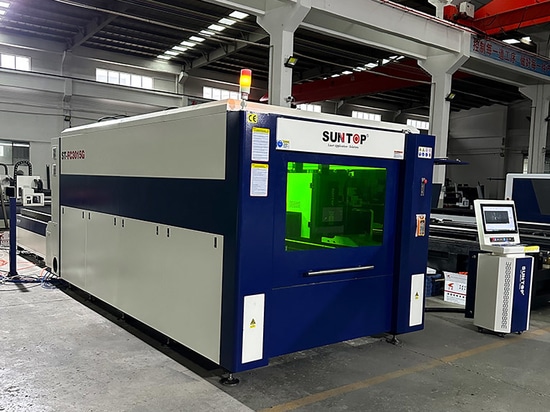Macchine da taglio laser Suntop installate con successo e pronte per la spedizione ai clienti tedeschi