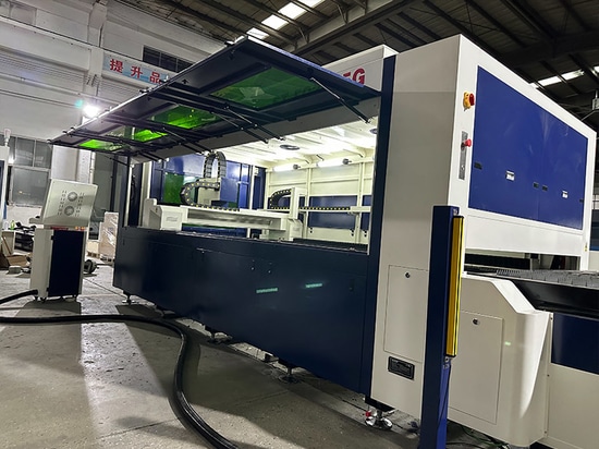 Macchine da taglio laser Suntop installate con successo e pronte per la spedizione ai clienti tedeschi