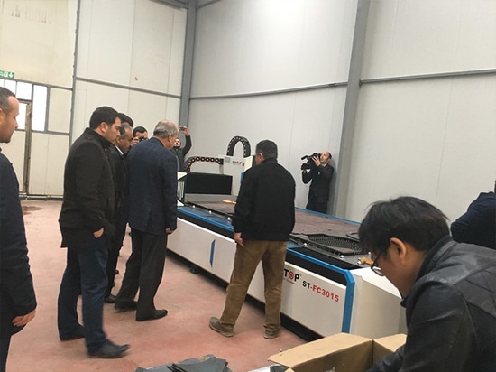 Tagliatrice laser in fibra Suntop Laser calda nel mercato argentino: Una nuova scelta per migliorare l'industria manifatturiera