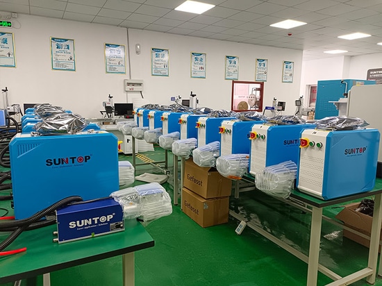Il cliente australiano ha riacquistato con successo più macchine di marcatura laser UV volanti, la cooperazione si è nuovamente rafforzata