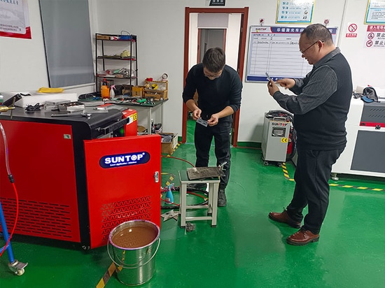 SUNTOP esegue un test di saldatura laser in diretta per un cliente francese