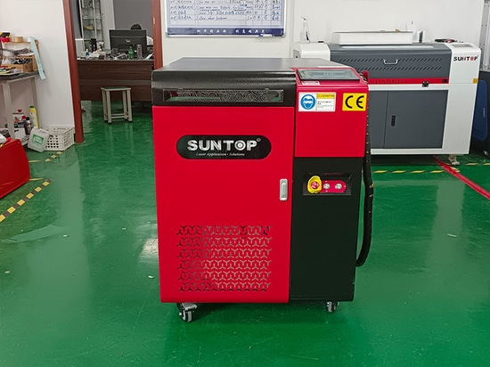 Cliente italiano acquista con successo il pulitore laser portatile Suntop da 2000W