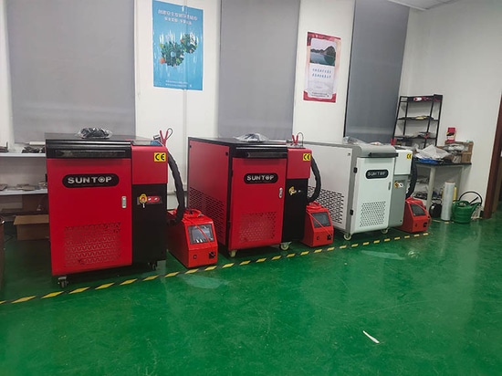 Cliente turco acquista con successo 3 saldatrici laser portatili Suntop, preparazione alla consegna completata con successo