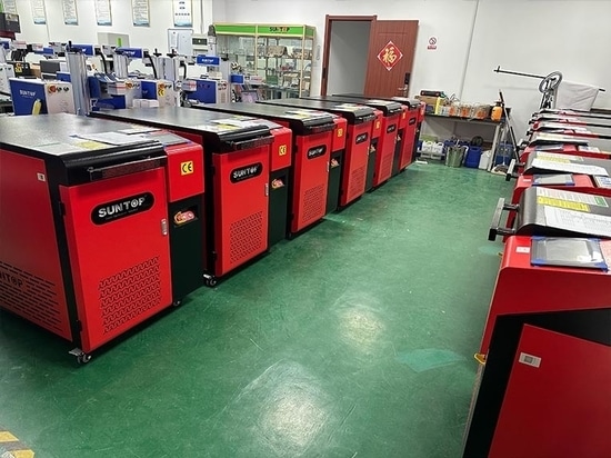 Suntop spedisce una grande quantità di saldatrici laser portatili personalizzate